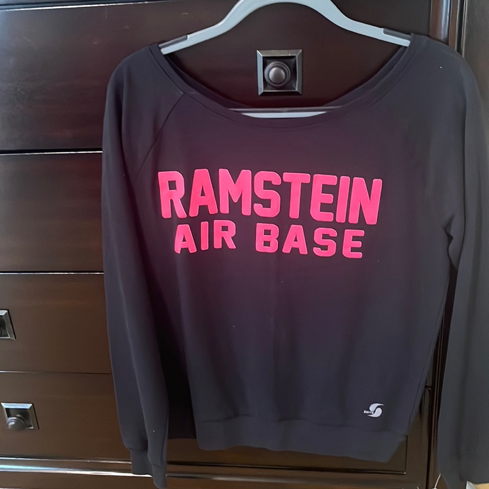 Women’s sweatshirt